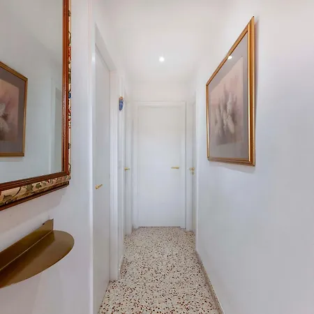 Primera Linea, Gran Terraza, Maravillosas Vistas, Alto Standing Apartment *